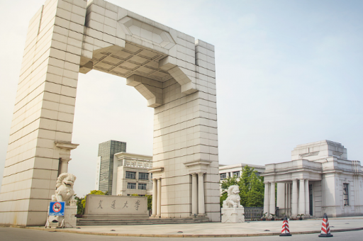 越南大学生导游怎么找(寻找越南大学生导游)