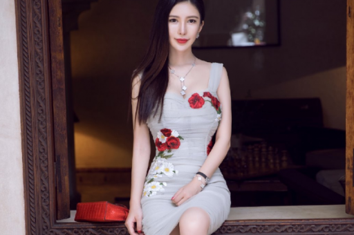 上海浦东有站小巷的100块(上海浦东一条小巷的价值达100元)